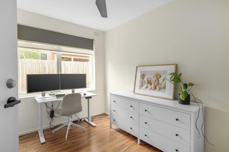 TWO BEDROOM BEAUTY IN SOUGHT AFTER LOCATION - Photo 5