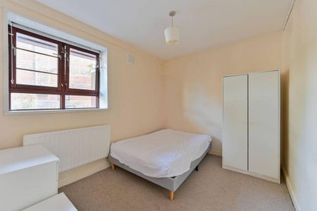 3 bedroom flat to rent - Photo 5