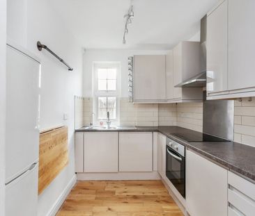 2 Bed Flat, The Green, W5 - Photo 5