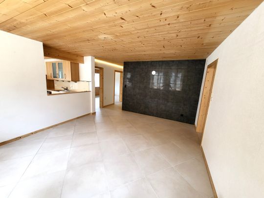 Joli appartement de 3 pièces au rez-de-chaussée au centre du village des Verrières - Photo 1