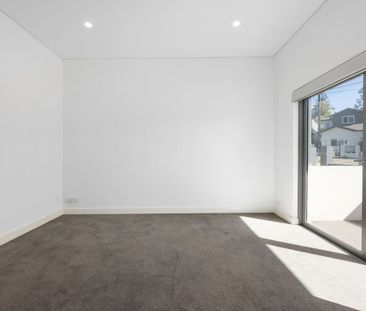 Refined Coastal Living Moments from the Beach - Photo 5