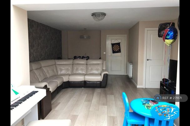 3 bedroom terraced house to rent - Photo 1