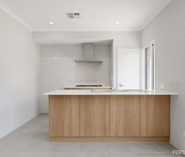 Low Maintenance, Great Location - Photo 4