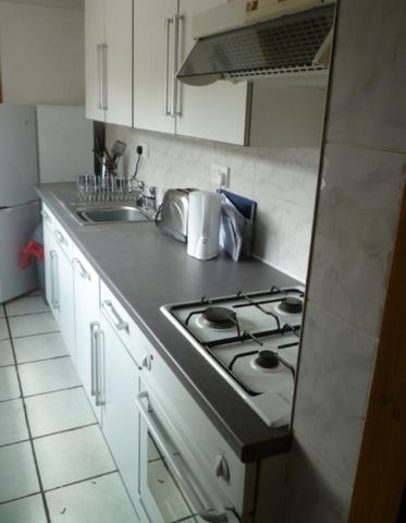 4 bedroom terraced house to rent - Photo 3
