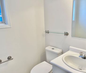 For Lease - 69 D'ambrosio Drive, Barrie, Ontario - Photo 1