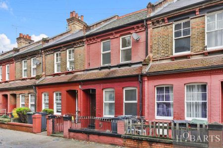 4 bedroom terraced house to rent - Photo 3