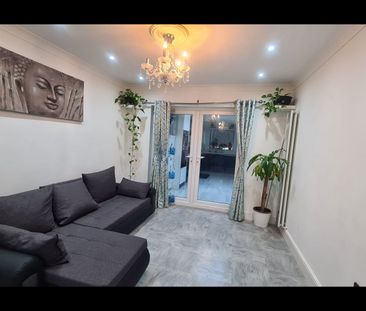 3 Bed Terraced House, Warden Avenue, HA2 - Photo 5