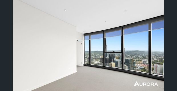 Luxury SkyTower Apartment with Panoramic City Views - Photo 1