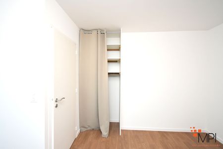 Location Appartement 3 pièces 71m² - Photo 5