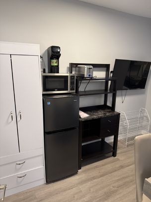 158 Osgoode Street - 6 - Photo 1