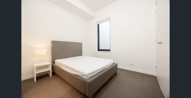 Luxury living in Fitzroy - fully furnished apartment - Photo 1