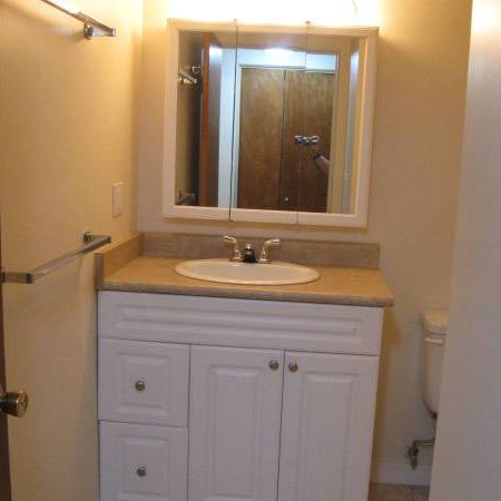 Jubilee Area: 2 bdm 882 sf, 2nd floor, Corner, Renovated - Photo 4