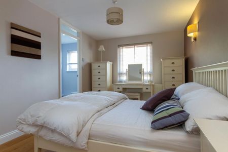 4 bedroom link detached house to rent - Photo 5