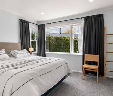 Renovated three bedroom home - Photo 1