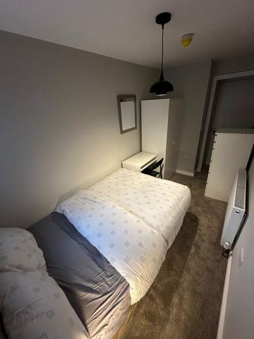 Room 2, 95 Enfield St, Belfast, BT13 3DJ - Photo 3