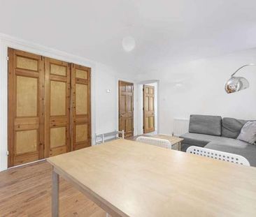 Canonbury Square, Islington, N1 - Photo 2