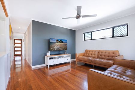 Charming Coastal Family Home Designed for Living and Entertaining - Photo 2