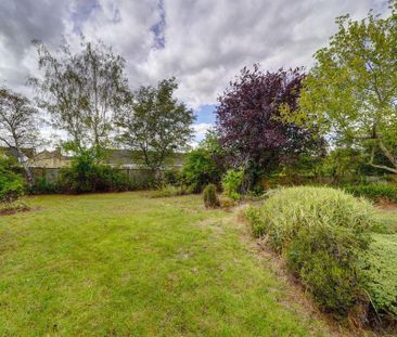 2 bedroom semi-detached bungalow to rent - Photo 3