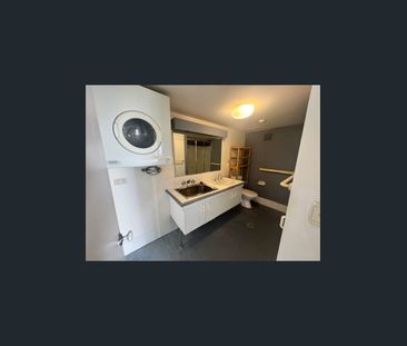 SURFERS PLAZA RESORT - Large one bedroom unit- Surfers CBD - Photo 6