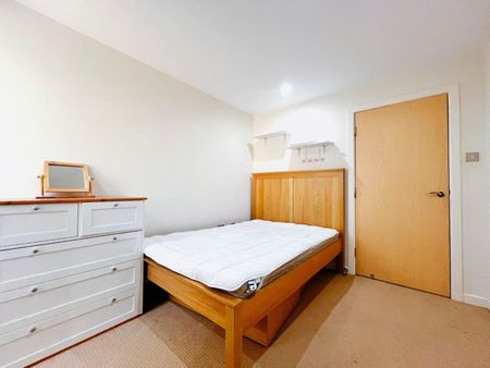 2 bedroom Flat To Let Total Size: 679 SQ FT - Photo 4