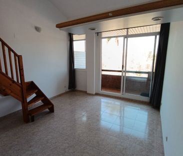 Dúplex de alquiler en Carrer de la Creu D'en Muntaner, Centre - Photo 2