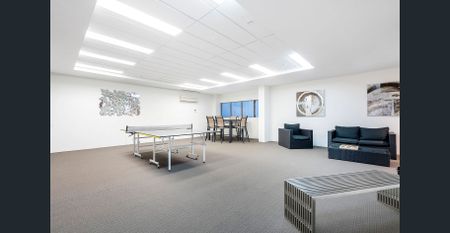 EXECUTIVE LIVING ON ADELAIDE TERRACE WITH RIVER VIEWS! - Photo 5