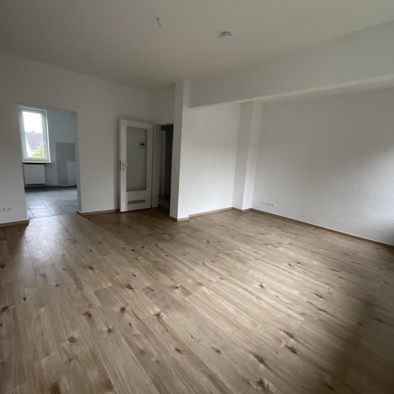 Geräumige 3-Zimmer Etagenwohnung in Wilhelmshaven-F-Groden - Photo 1