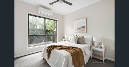 Spacious, Stylish and Wonderfully Low-Maintenance - Photo 5