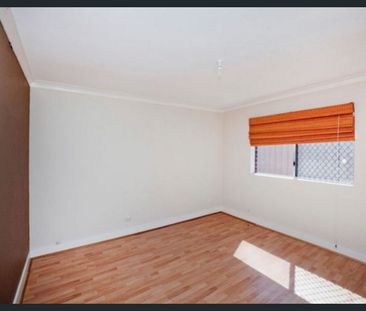 Feel right at home in this classic 3x1 House! - Photo 5