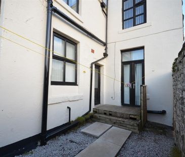 Part Self-Contained Bedsit , Redearth Rd , Darwen - Photo 4