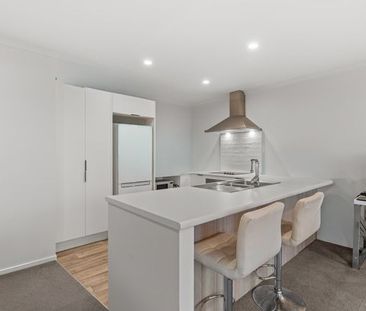 Modern & Stylish Ramarama Living - Photo 3