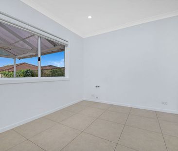 BARGAIN GRANNY FLAT INC WATER & POWER - Photo 3