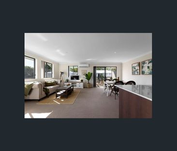 Modern 3-Bedroom Townhouse in Quiet & Convenient Location | Stylish... - Photo 6