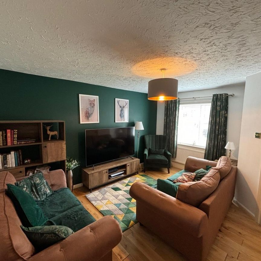 3 bedroom House To Let Total Size: 958 SQ FT - Photo 1