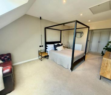 4 bedroom semi-detached house to rent - Photo 4