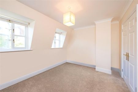 4 bedroom terraced house to rent - Photo 3