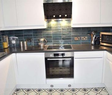 Woodcote Road, Wallington, SM6 - Photo 6