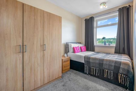 2 bedroom flat to rent - Photo 5