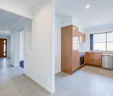 5 Gregor Crescent, Coomera QLD 4209 - House For Rent | Domain - Photo 2