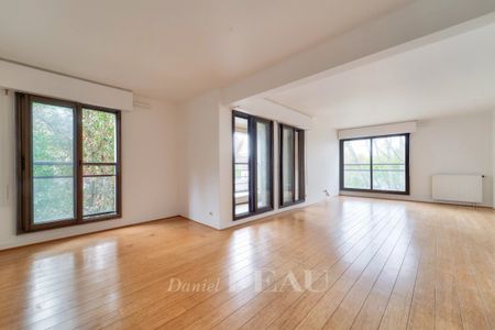 Levallois-Perret - Place Georges Pompidou - Ligne 3 - Photo 2