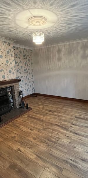 2 bedroom detached bungalow to rent - Photo 1