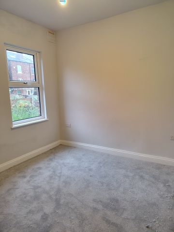 2 Bed Terraced House, Valley Road, S8 - Photo 3