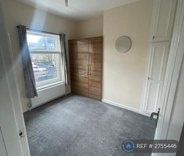 2 bedroom end of terrace house to rent - Photo 4
