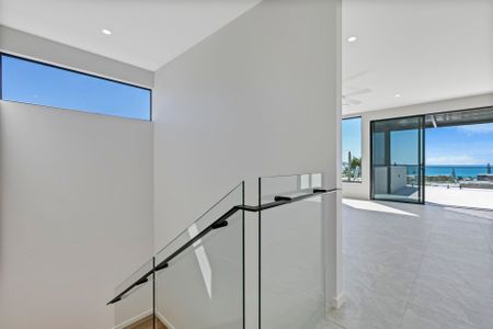 Luxurious Top Floor Unit with Terrace&comma; Ocean Views&period; Water and Electricity Included&excl; - Photo 5