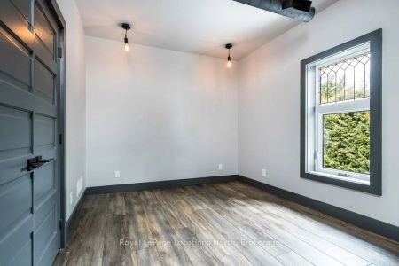 20 Alice Street E #2 - Photo 5