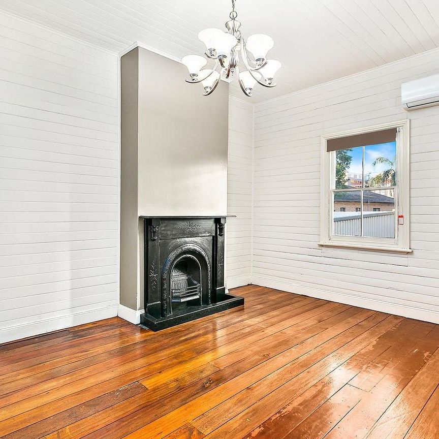 Older style neat and tidy three bedroom home - Photo 1