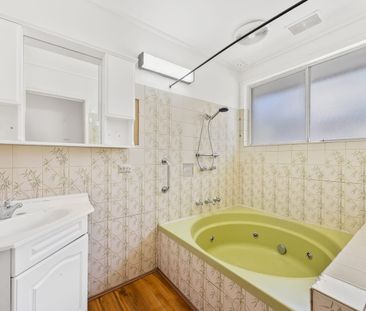 14 Coolabah Avenue, Glen Waverley, Vic 3150 - Photo 3