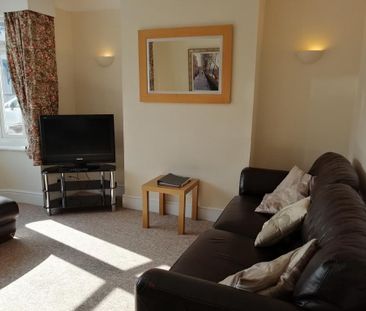 3 bedroom semi-detached house to rent - Photo 1