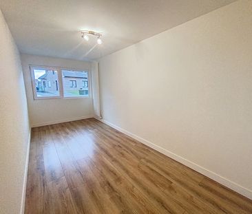 Vernieuwd gelijkvloers appartement met terras en tuin - Foto 4