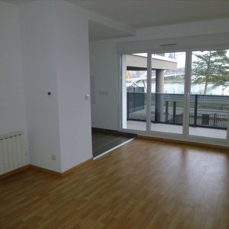 Location Appartement 66 M² HUNINGUE 1 032 € - Photo 3